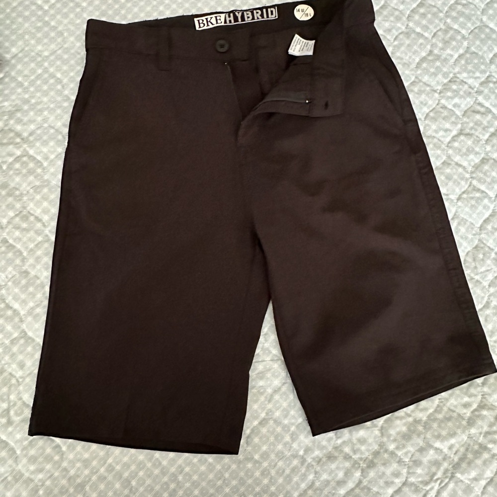 Boys casual shorts from Tilly’s, black